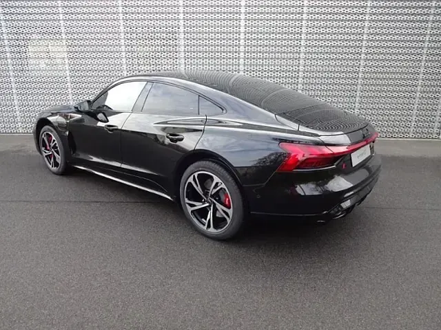 Gebraucht Audi e-tron GT quattro Premium 439 kW (598 PS) 2023 Mythosschwarz metallic Limousine