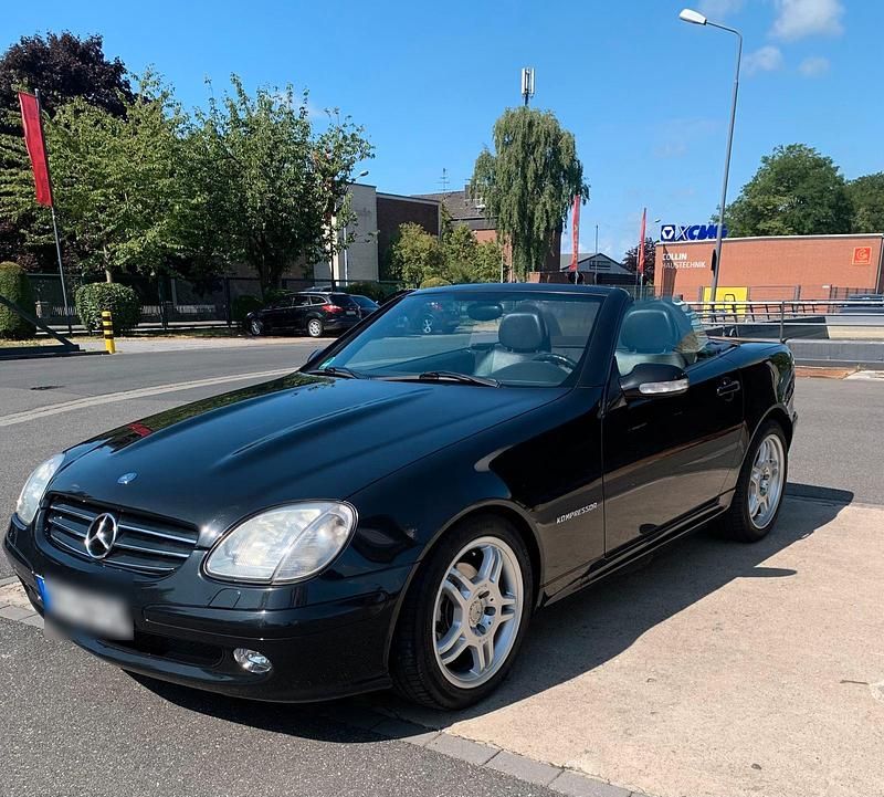 Schwarz Gebraucht 2001 Mercedes SLK230 AMG Cabrio | 6.950 € (Teuer) - Bild 1/4