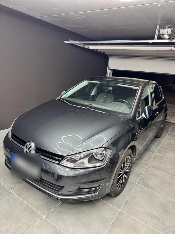 Grau Gebraucht 2016 VW Golf VII Allstar Limousine | 10.300 € (Guter Preis) - Bild 1/4