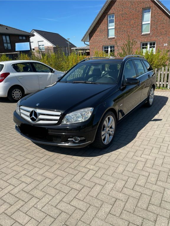 Schwarz Gebraucht 2009 Mercedes C180 Avantgarde Kombi | 5.800 € (Guter Preis) - Bild 1/4