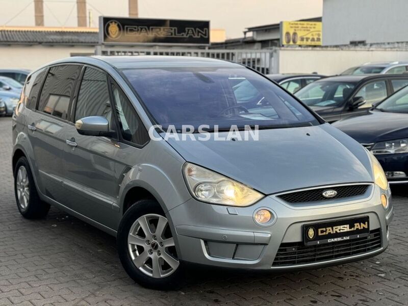 Silber Gebraucht 2008 Ford S-MAX Titanium Van / Kleinbus | 3.498 € (Teuer) - Bild 1/4