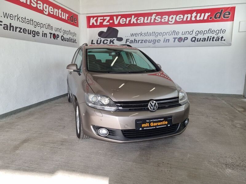 Braun Gebraucht 2010 VW Golf Plus Cross Team Van / Kleinbus | 5.580 € (Teuer) - Bild 1/4