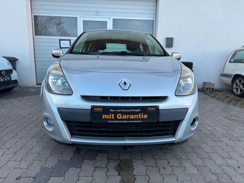 Gebraucht Renault Clio III Dynamique 75 PS (55 kW) 2011 Grau Kleinwagen
