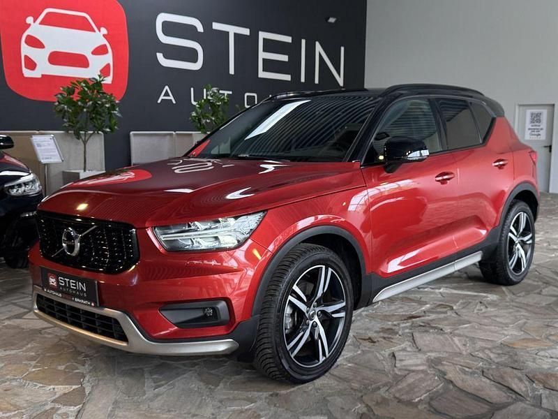 Fusion red / metallic Gebraucht 2021 Volvo XC40 R-Design SUV | 28.950 € (Guter Preis) - Bild 1/4