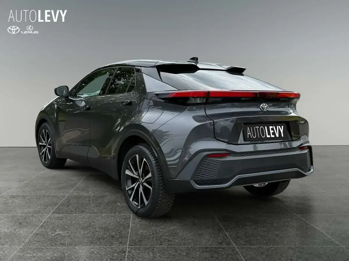 Gebraucht Toyota C-HR Team 197 PS (144 kW) 2024 Grey 1g3/ black 202 (metallic) SUV