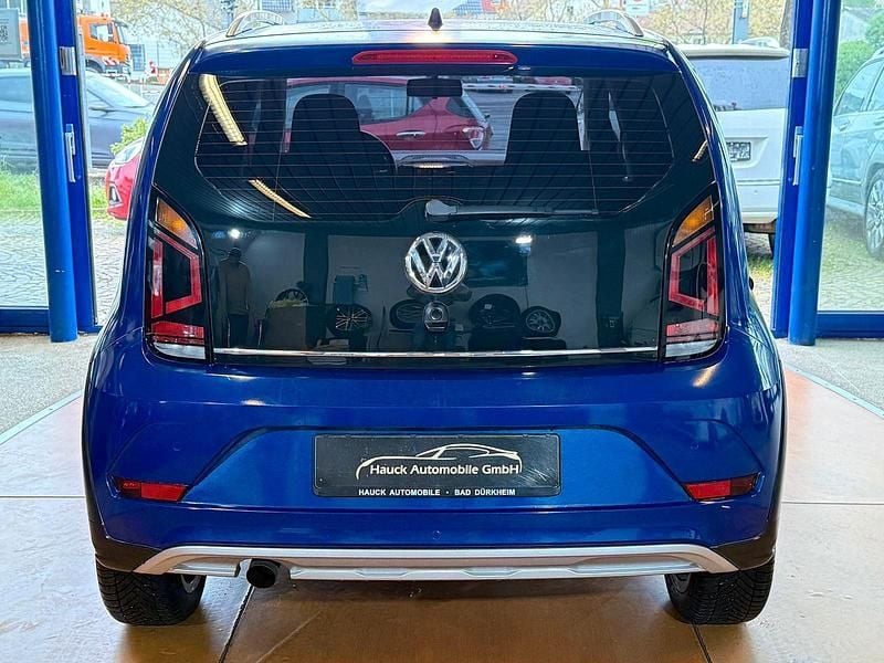 Gebraucht VW cross up! 75 PS (55 kW) 2017 Blau Kleinwagen