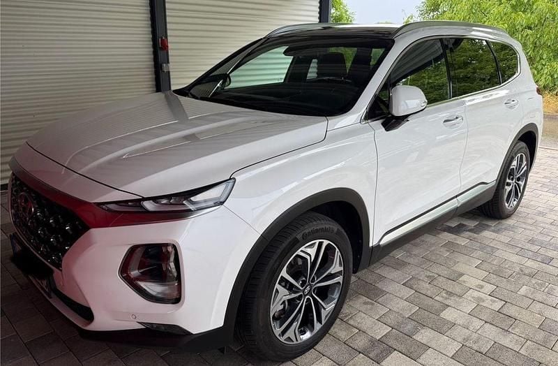 Weiß Gebraucht 2020 Hyundai Santa Fe SUV | 35.700 € (Fairer Preis) - Bild 1/4