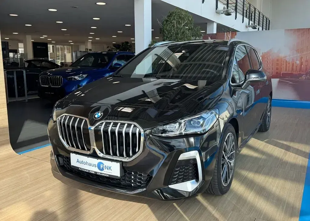 Gebraucht BMW 220 M Sport 170 PS (125 kW) 2023 Schwarz Van / Kleinbus