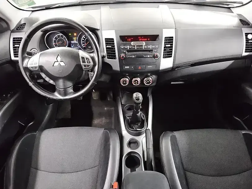 Gebraucht Mitsubishi Outlander 147 PS (108 kW) 2011 Granitbraun metallic SUV