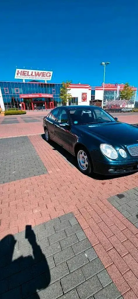 Gebraucht Mercedes E220 150 PS (110 kW) 2006 Blau Limousine
