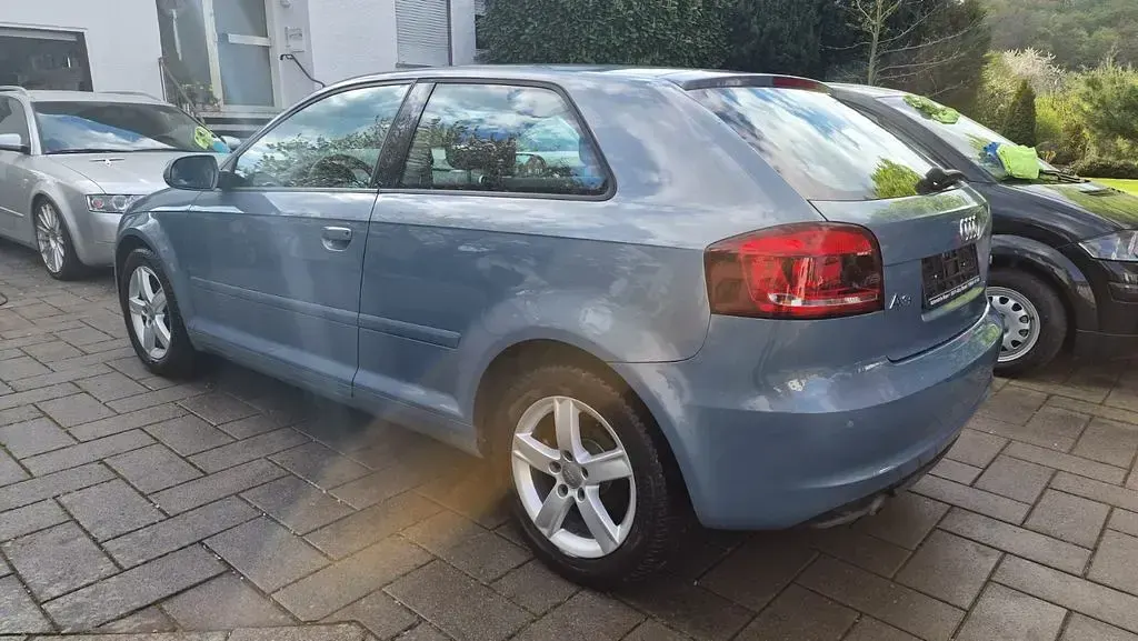 Brugt Audi A3 Attraction 90 HK (66 kW) 2010 Blå Hatchback