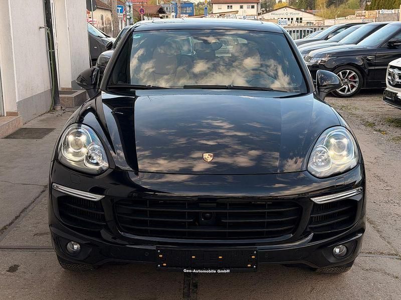 Second-hand Porsche Cayenne 262 CP (192 kW) 2015 Negru SUV