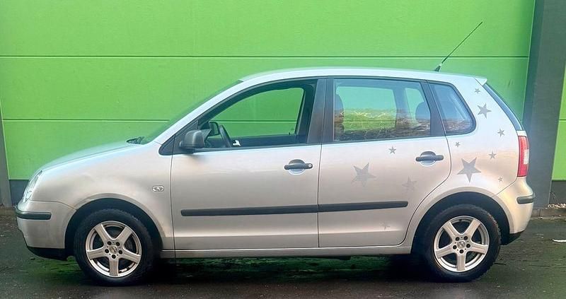 Gebraucht VW Polo 64 PS (47 kW) 2003 Silber Kleinwagen