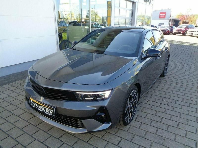 Gebraucht Opel Astra Ultimate 131 PS (96 kW) 2024 Mondstein grau Kleinwagen