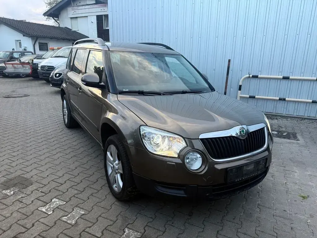 Gebraucht Skoda Yeti Experience 140 PS (102 kW) 2011 Braun SUV