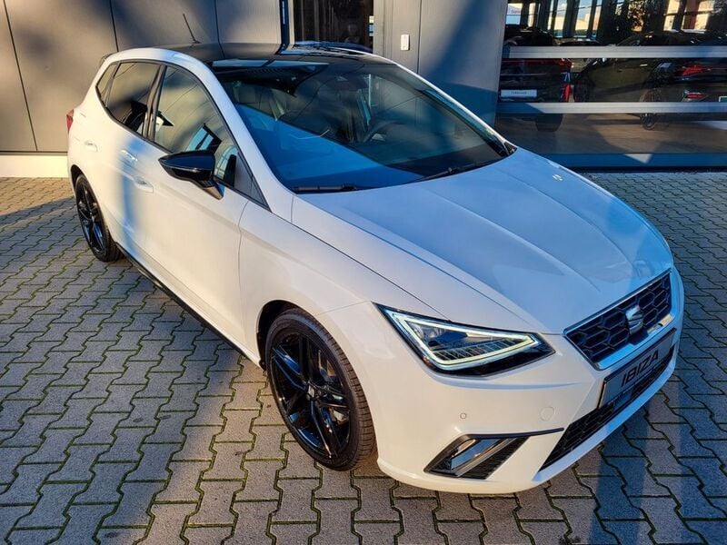 Weiß Neu 2024 Seat Ibiza Black Edition Limousine | 26.370 € (Fairer Preis) - Bild 1/4