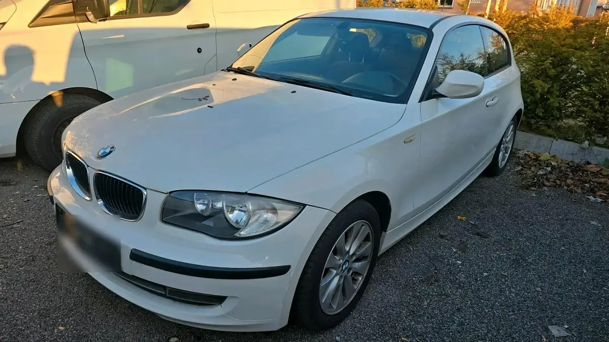Gebraucht BMW 118 128 PS (94 kW) 2010 Weiß Kleinwagen