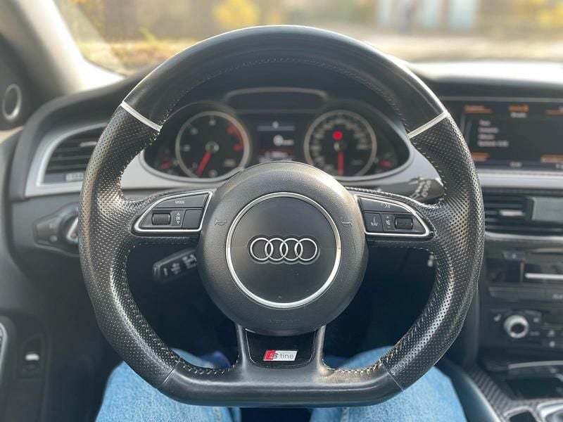 Gebraucht Audi A4 Black Edition 204 PS (150 kW) 2013 Weiß Limousine