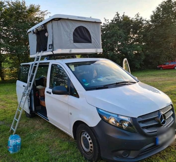 Weiß Gebraucht 2016 Mercedes Vito Van / Kleinbus | 13.950 € (Fairer Preis) - Bild 1/4