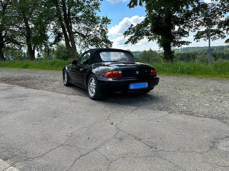 Gebraucht BMW Z3 140 PS (102 kW) 1996 Schwarz Cabrio