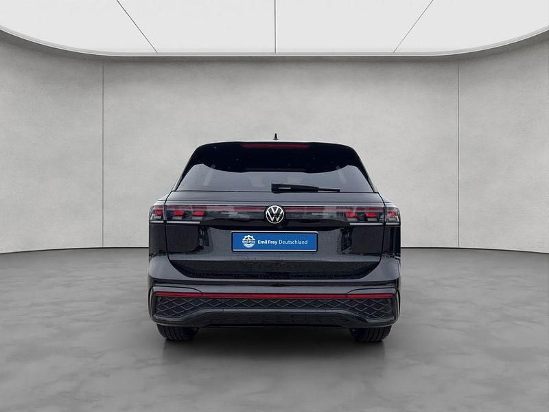 Gebraucht VW Tiguan R-line 150 PS (110 kW) 2025 Schwarz SUV