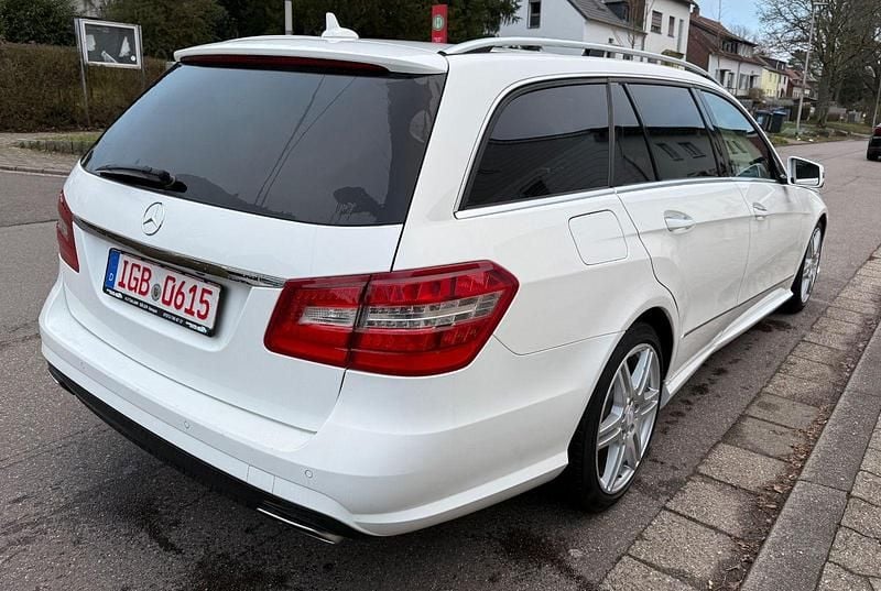 Gebraucht Mercedes E350 AMG 265 PS (194 kW) 2012 Weiß Kombi
