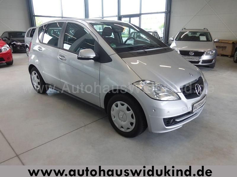 Gebraucht Mercedes A160 95 PS (69 kW) 2011 Silber Limousine