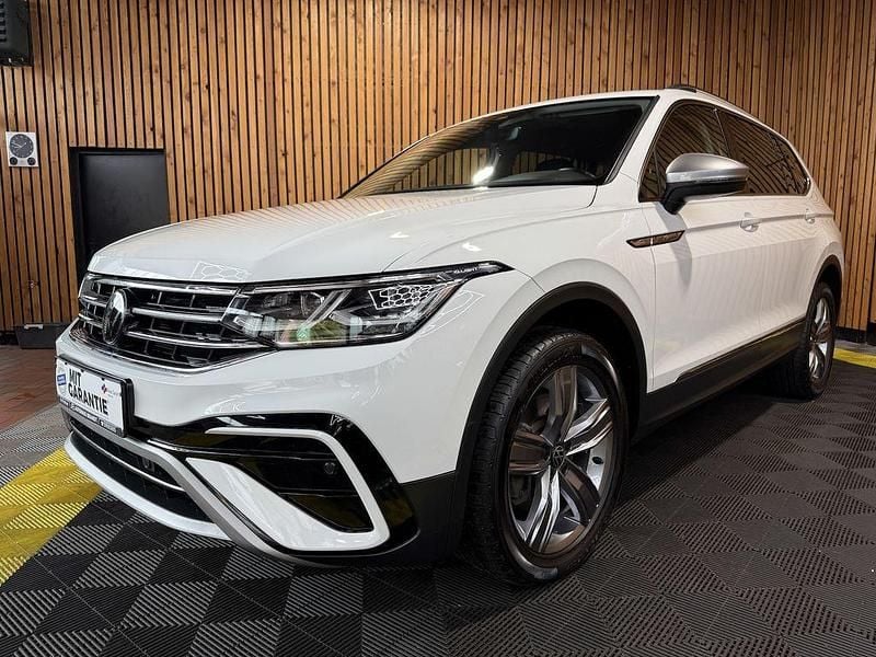 Gebraucht VW Tiguan Allspace 200 PS (147 kW) 2022 Pure white SUV