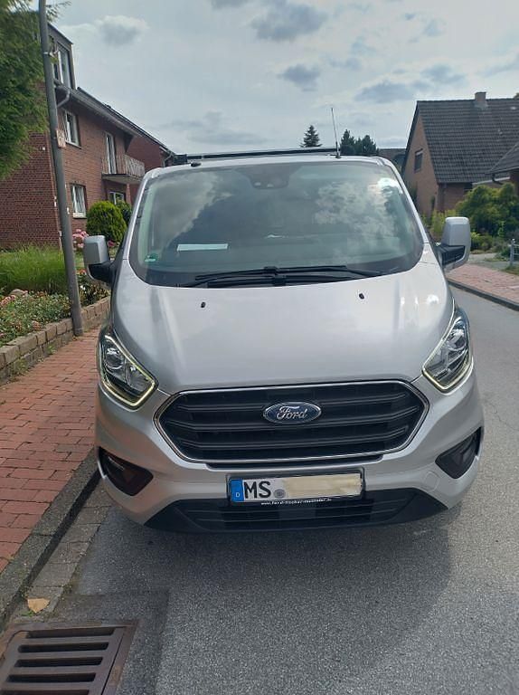 Silber Gebraucht 2018 Ford Transit Custom Limousine | 19.990 € (Superpreis) - Bild 1/4