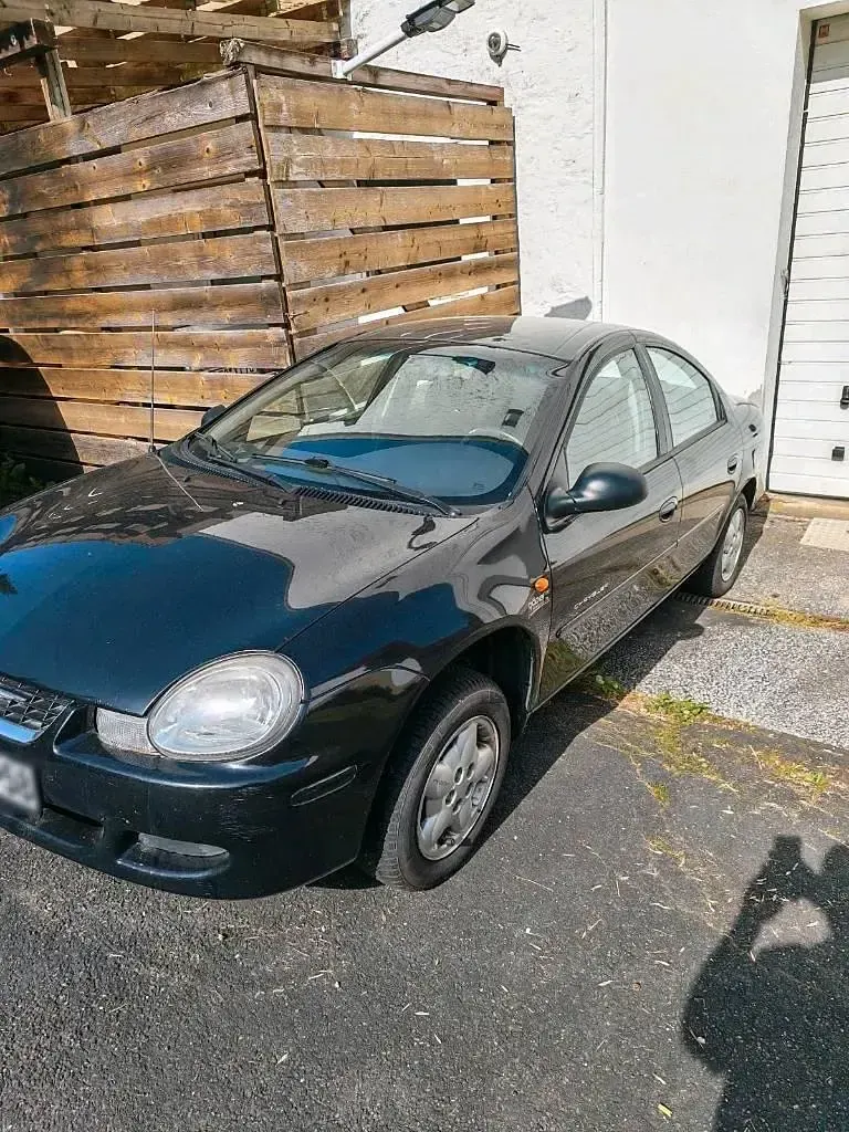 Gebraucht Chrysler Neon 136 PS (100 kW) 2000 Schwarz Limousine