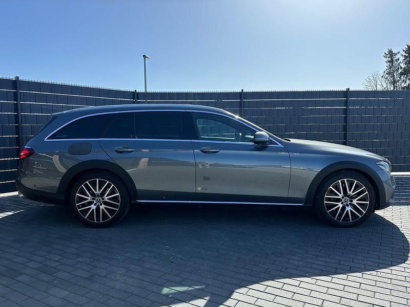 Second-hand Mercedes E400 340 CP (250 kW) 2019 Gri Berlinǎ