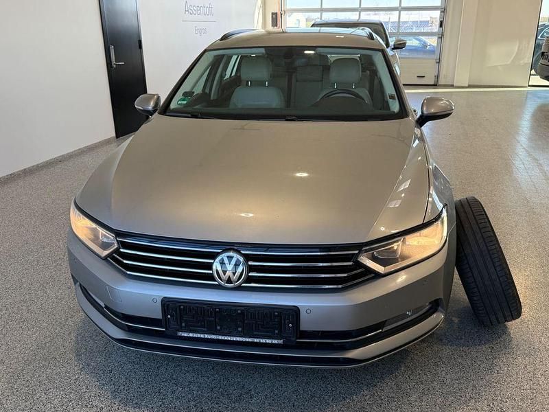 Gebraucht VW Passat 150 PS (110 kW) 2015 Silber Kombi