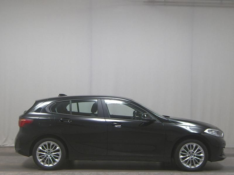 Schwarz Gebraucht 2020 BMW 118 Advantage Kleinwagen | 16.480 € (Guter Preis) - Bild 1/4