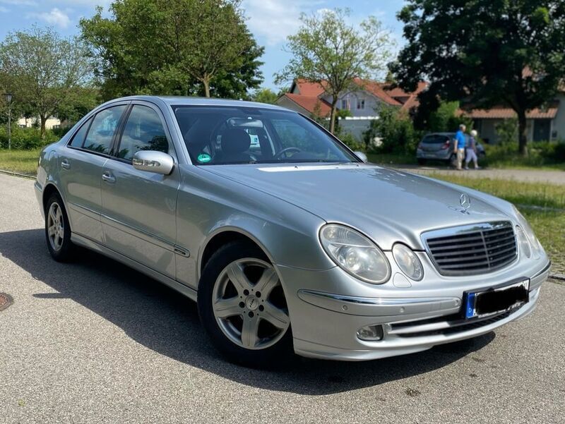 Silber Gebraucht 2005 Mercedes E280 Avantgarde Limousine | 4.400 € (Guter Preis) - Bild 1/4