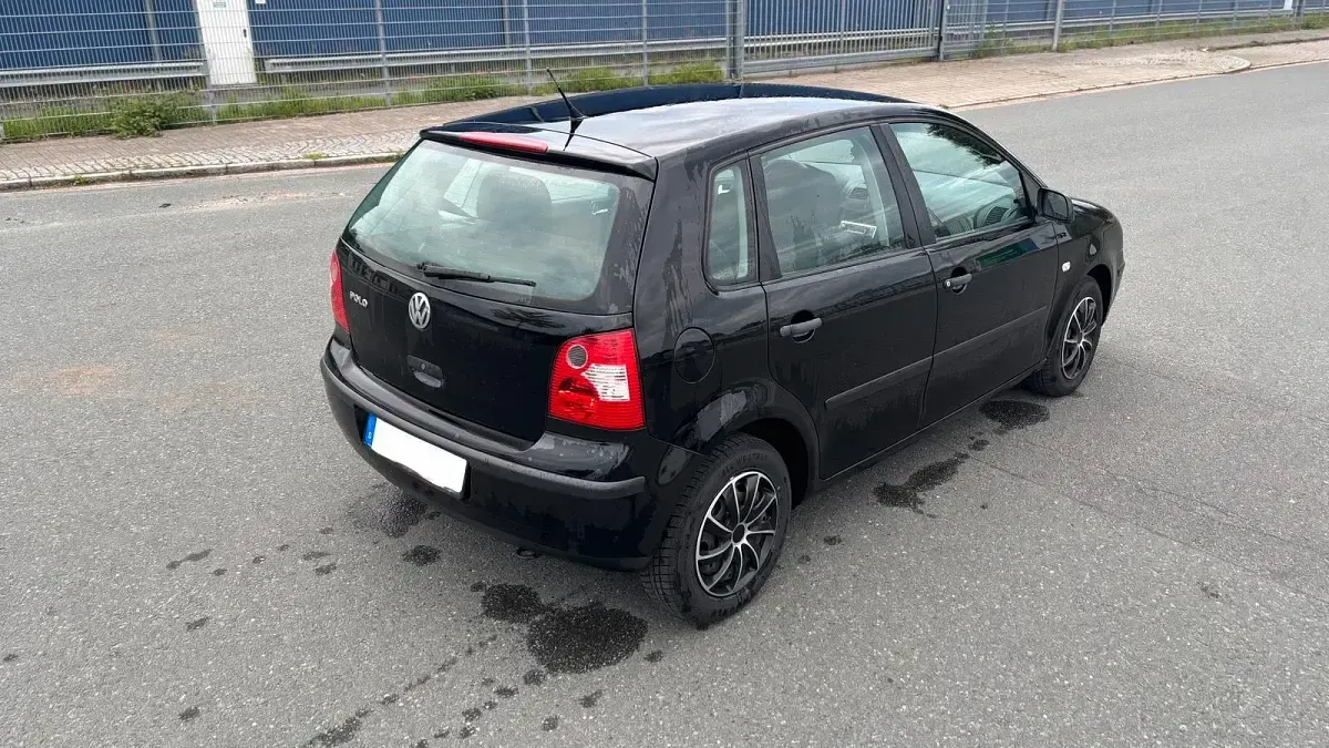 Gebraucht VW Polo 54 PS (39 kW) 2003 Schwarz Kleinwagen