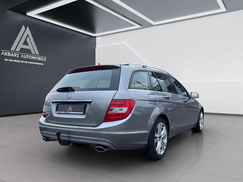 Gebraucht Mercedes C300 231 PS (169 kW) 2011 Silber Kombi