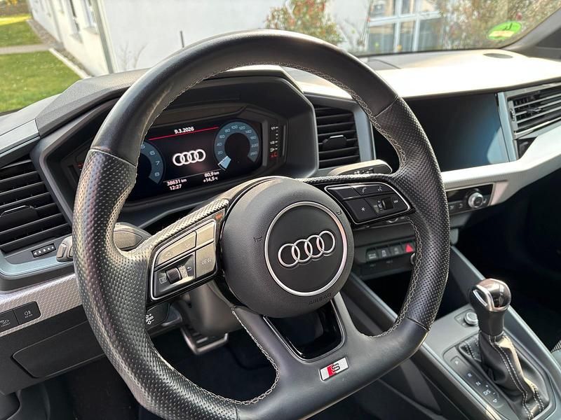 Gebraucht Audi A1 S-Line 207 PS (152 kW) 2022 Grau SUV