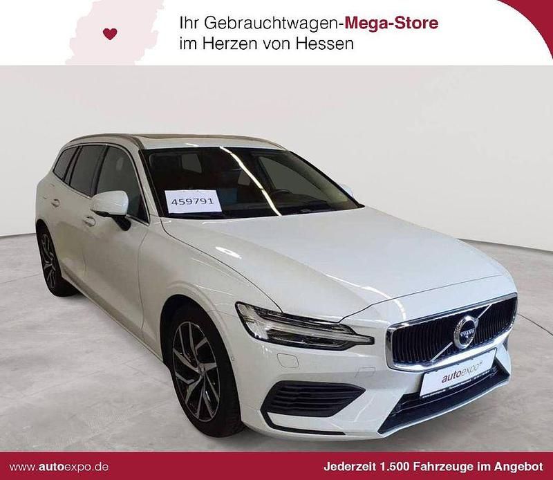 Weiß Gebraucht 2020 Volvo V60 Momentum Kombi | 26.989 € (Fairer Preis) - Bild 1/4