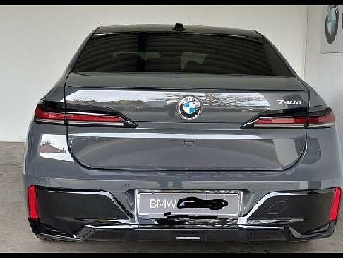 Gebraucht BMW 740 Performance 299 PS (219 kW) 2026 Grau Limousine