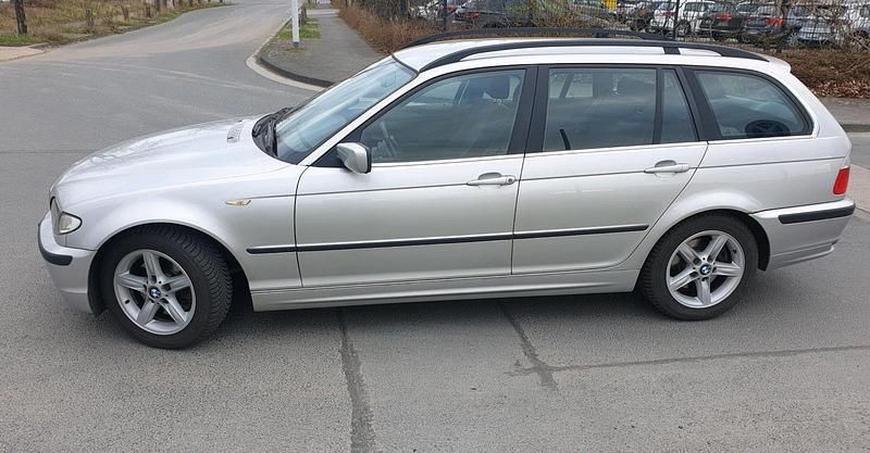 Gebraucht BMW 320 150 PS (110 kW) 2005 Silber Kombi