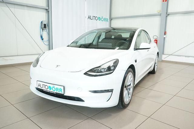 Perl weiß Gebraucht 2021 Tesla Model 3 Long Range Limousine | 27.900 € (Fairer Preis) - Bild 1/4