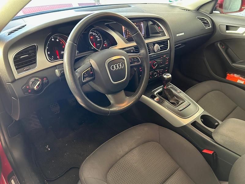 Gebraucht Audi A5 Sportback Design 180 PS (132 kW) 2011 Rot Kleinwagen