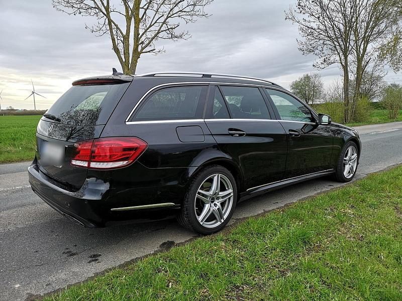 Gebraucht Mercedes E200 136 PS (100 kW) 2015 Schwarz Kombi