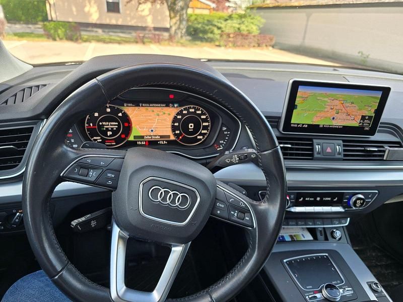 Używany Audi Q5 S-Line 190 KM (139 kW) 2019 Szary SUV