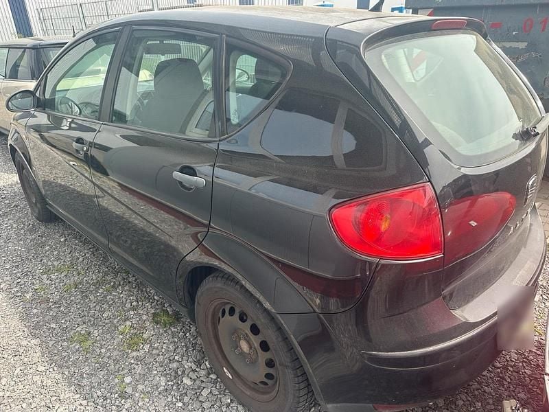 Second-hand Seat Altea 106 CP (77 kW) 2006 Negru Monovolum