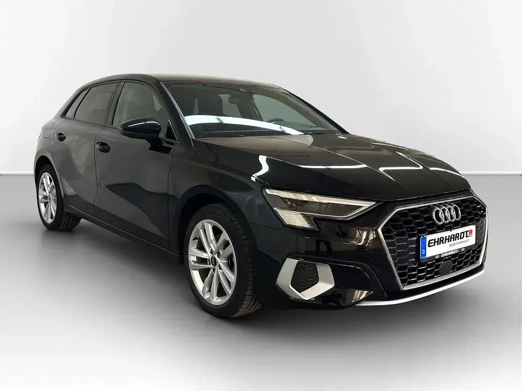 Gebraucht Audi A3 Advanced 116 PS (85 kW) 2022 Schwarz Limousine