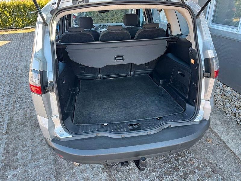 Gebraucht Ford S-MAX Titanium 140 PS (102 kW) 2008 Silber Van / Kleinbus