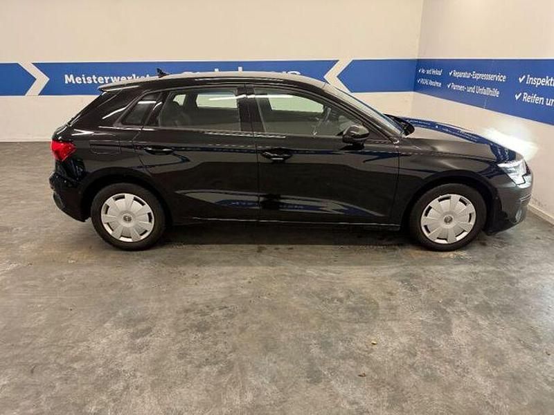 Gebraucht Audi A3 Ambiente 150 PS (110 kW) 2022 Schwarz Limousine