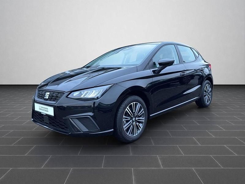 Midnight schwarz metallic (metallic) Gebraucht 2024 Seat Ibiza Limousine | 18.290 € (Fairer Preis) - Bild 1/4