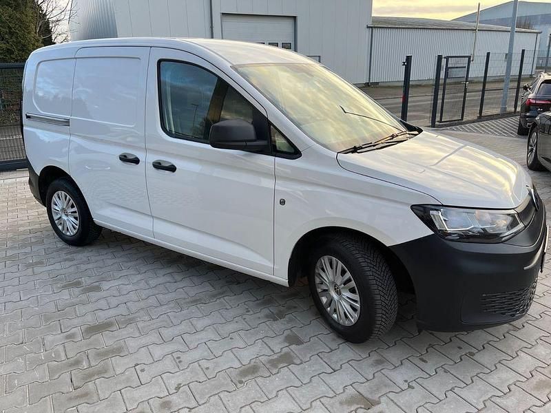 Gebraucht VW Caddy Sound 102 PS (75 kW) 2022 Weiß Van / Kleinbus
